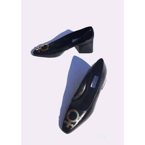 NEW SUZANNE RAE women's patent leather embellished feminist pumps in black